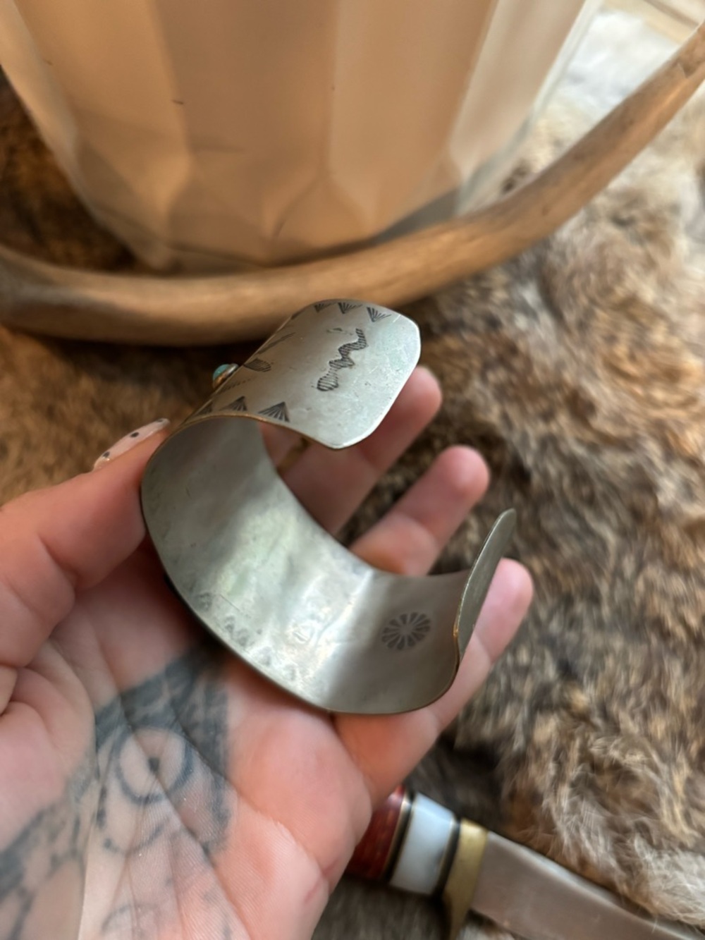 Southwestern Navajo Silver Cuff with Turquoise stones and thunderbird designs - Picture 4 of 5